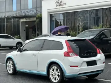 2013 Volvo C30 с пробегом 113 000 км