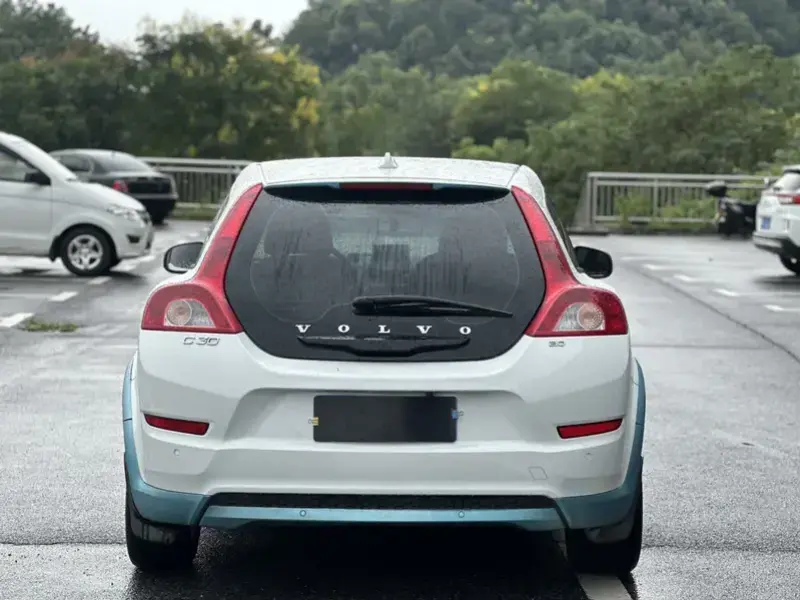 2013 Volvo C30 с пробегом 113 000 км