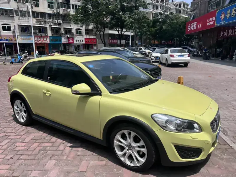 2012 Volvo C30 с пробегом 107 000 км