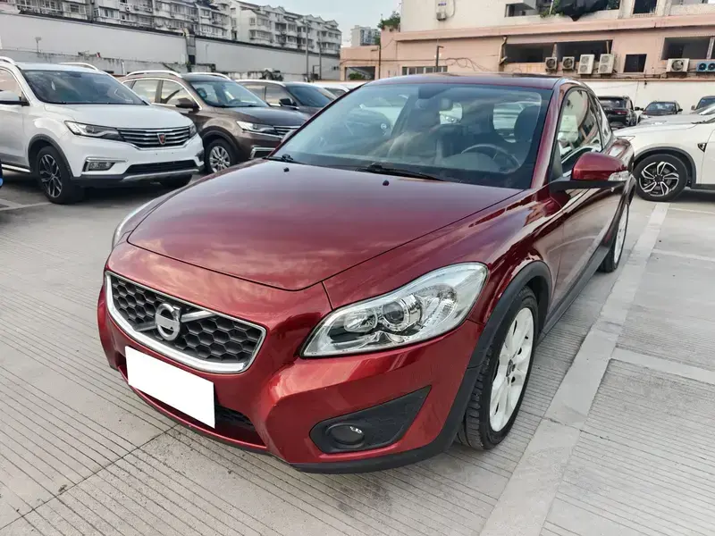2010 Volvo C30 с пробегом 73 000 км