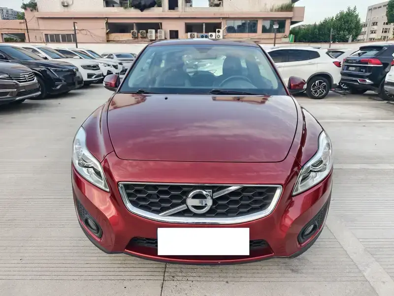 2010 Volvo C30 с пробегом 73 000 км