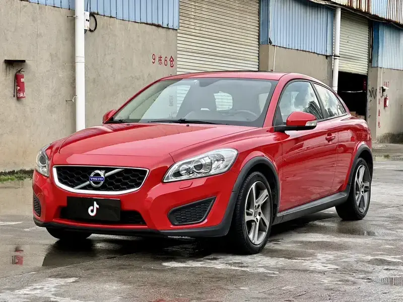 2013 Volvo C30 с пробегом 52 000 км