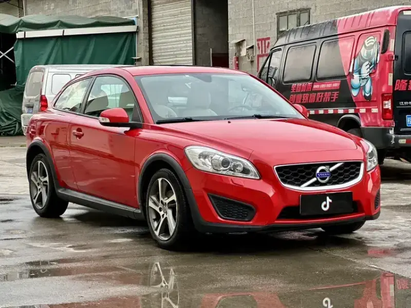 2013 Volvo C30 с пробегом 52 000 км