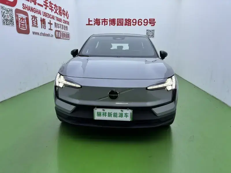 2025 Volvo EX30 с пробегом 21 000 км