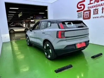 2025 Volvo EX30 с пробегом 21 000 км