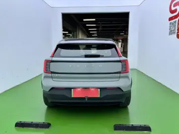 2025 Volvo EX30 с пробегом 21 000 км