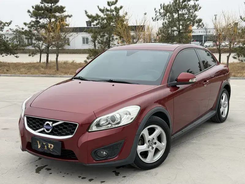 2011 Volvo C30 с пробегом 103 000 км