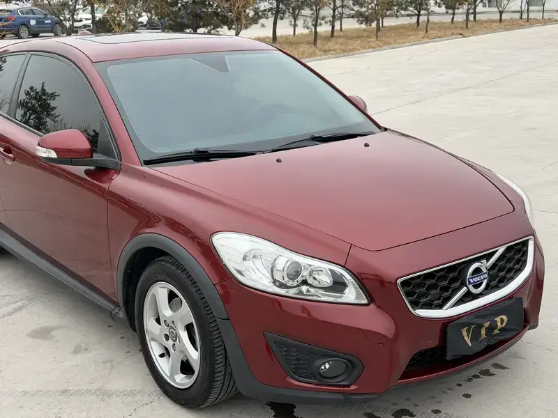 2011 Volvo C30 с пробегом 103 000 км