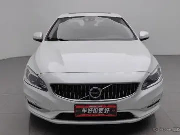 2019 Volvo S60 с пробегом 126 400 км