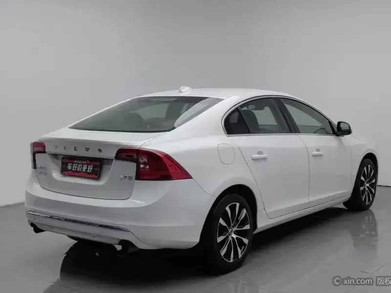 2019 Volvo S60 с пробегом 126 400 км