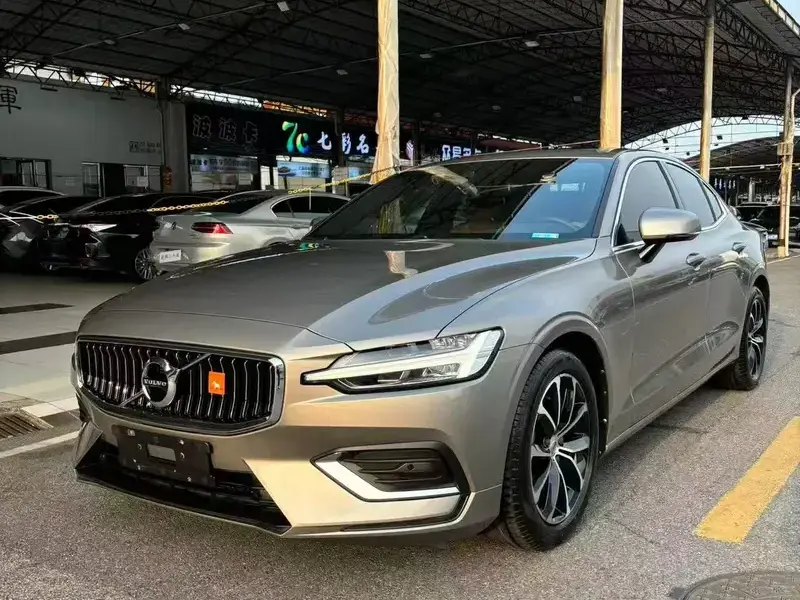 2022 Volvo S60 с пробегом 69 000 км
