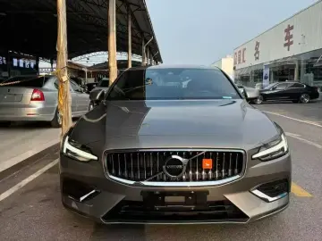 2022 Volvo S60 с пробегом 69 000 км