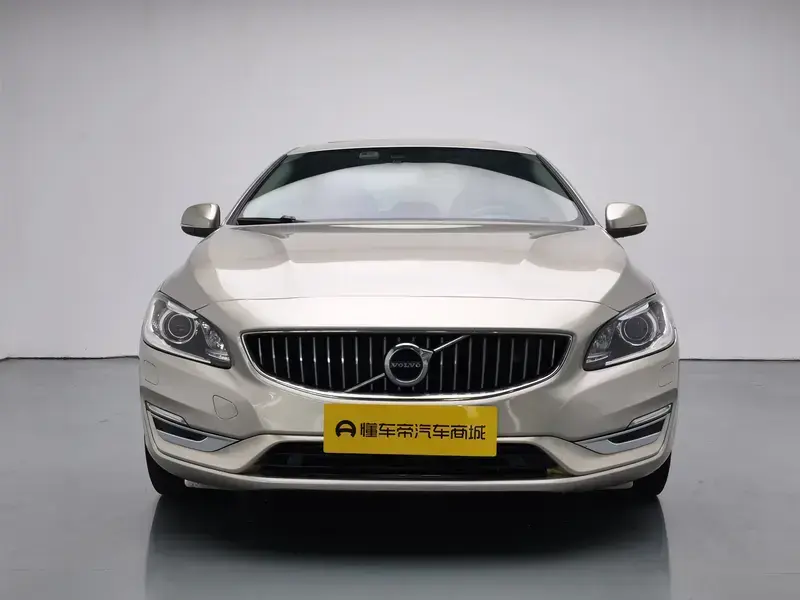 2019 Volvo S60 с пробегом 84 200 км