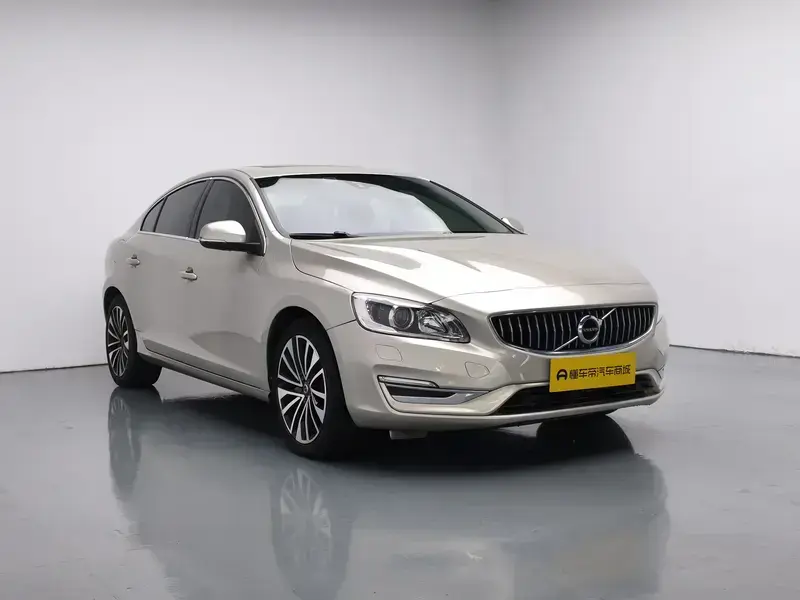 2019 Volvo S60 с пробегом 84 200 км