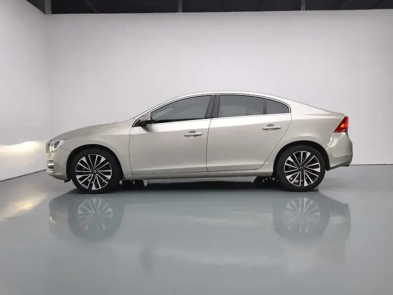 2019 Volvo S60 с пробегом 84 200 км