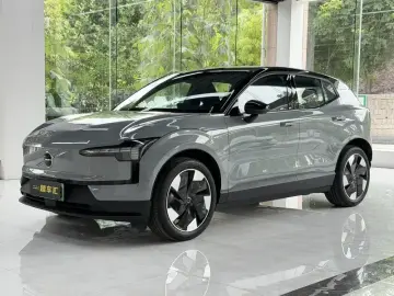 2025 Volvo EX30 с пробегом 100 км