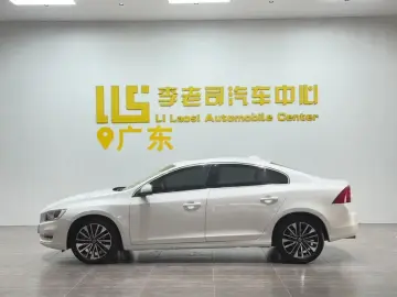 2018 Volvo S60 с пробегом 46 000 км