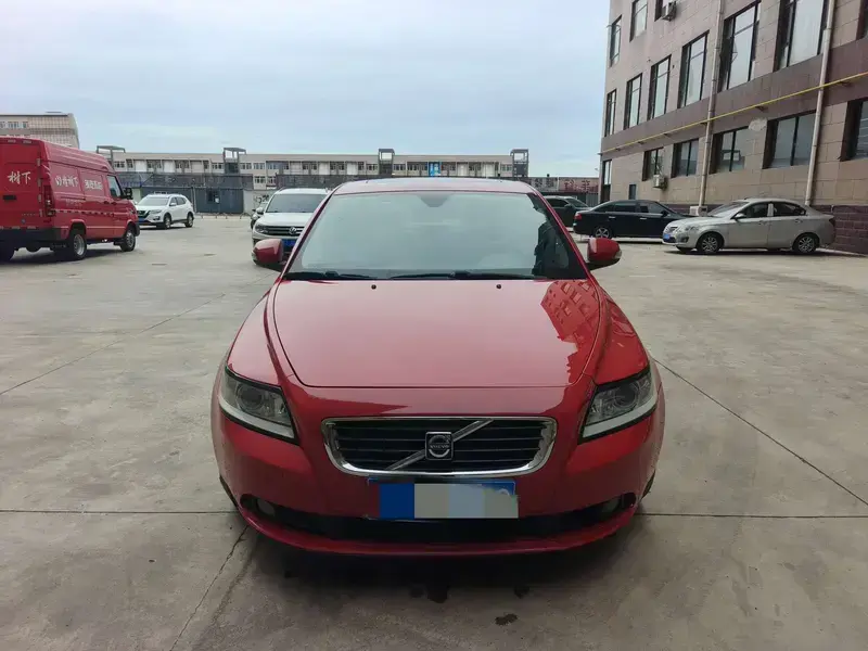2009 Volvo S40 с пробегом 110 000 км