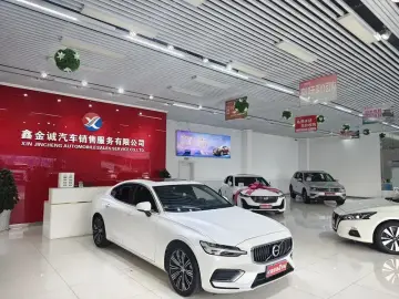 2020 Volvo S60 с пробегом 77 000 км