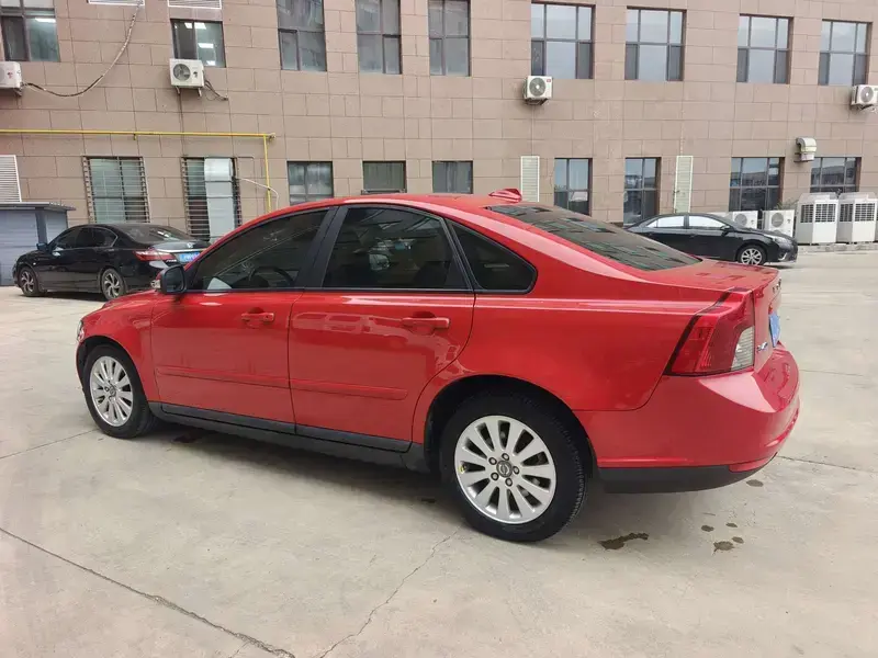 2009 Volvo S40 с пробегом 110 000 км