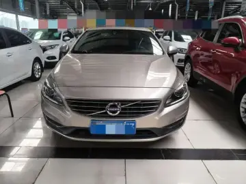 2018 Volvo S60 с пробегом 50 000 км
