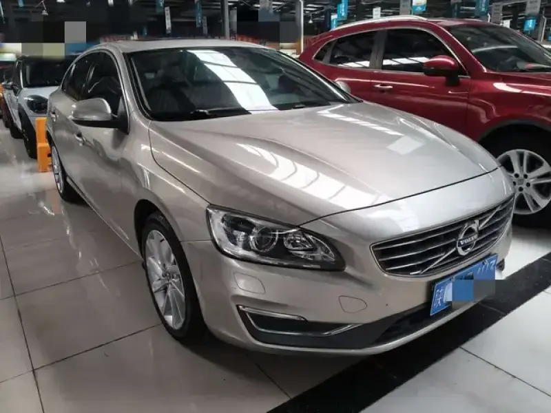 2018 Volvo S60 с пробегом 50 000 км