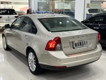 2011 Volvo S40 с пробегом 60 000 км