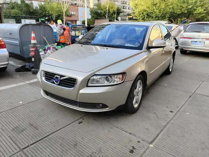 2011 Volvo S40 с пробегом 150 000 км