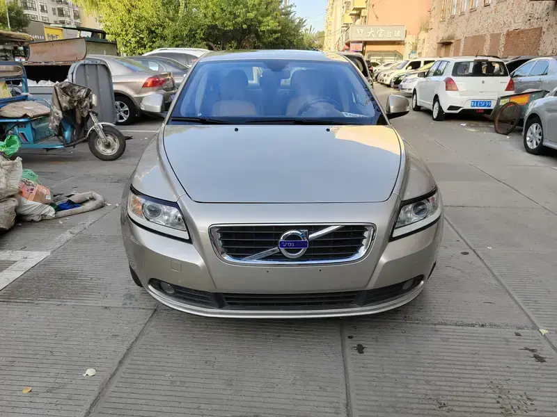 2011 Volvo S40 с пробегом 150 000 км