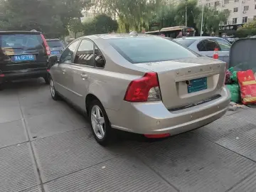2011 Volvo S40 с пробегом 150 000 км