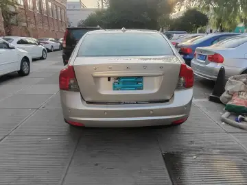 2011 Volvo S40 с пробегом 150 000 км