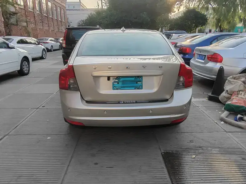 2011 Volvo S40 с пробегом 150 000 км