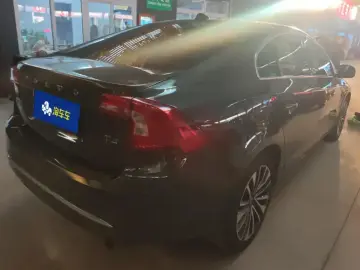 2018 Volvo S60 с пробегом 61 000 км