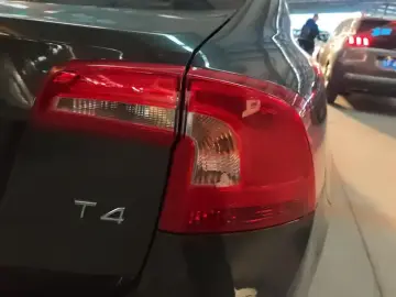 2018 Volvo S60 с пробегом 61 000 км
