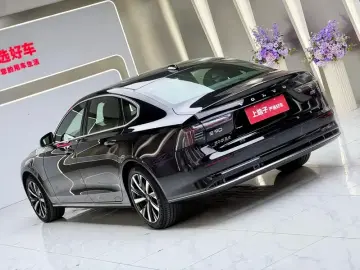 2026 Volvo S90 с пробегом 21 000 км