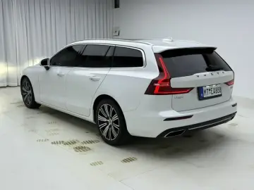 2020 Volvo V60 с пробегом 120 000 км