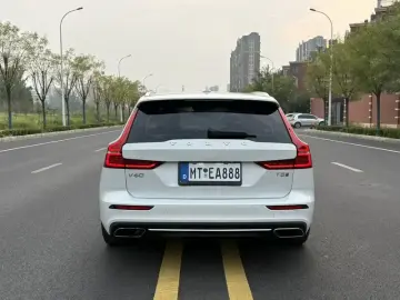 2020 Volvo V60 с пробегом 120 000 км