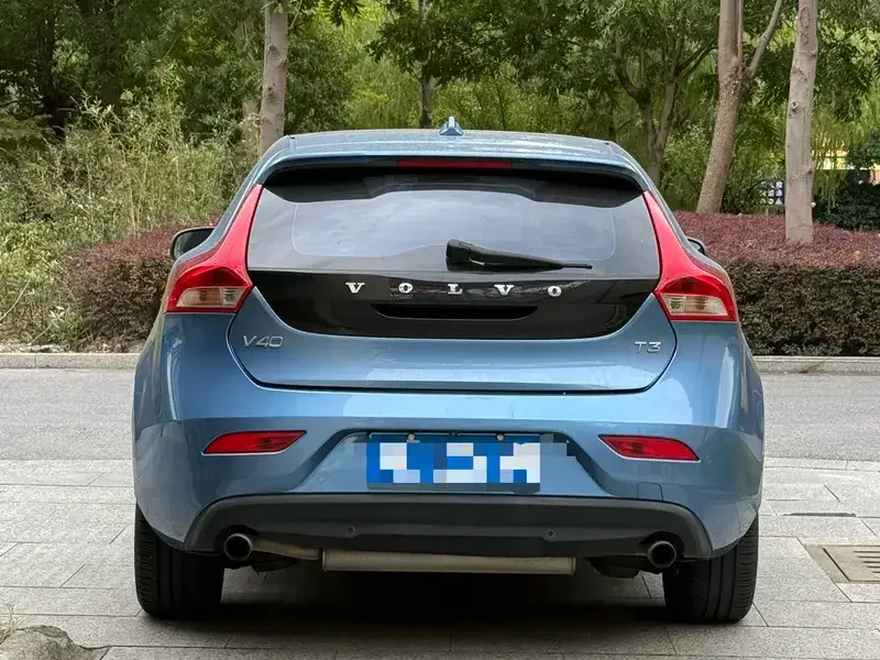 2016 Volvo V40 с пробегом 90 000 км