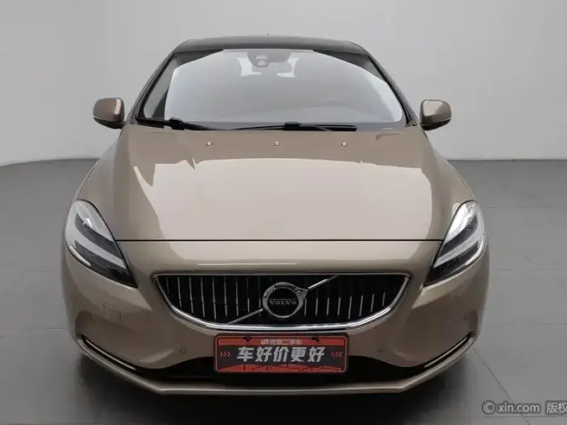 2017 Volvo V40 с пробегом 84 700 км