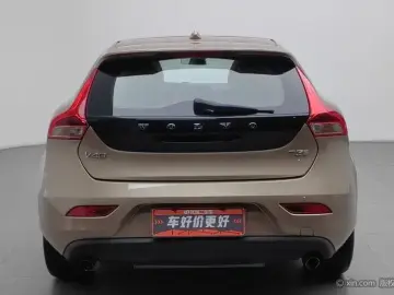 2017 Volvo V40 с пробегом 84 700 км
