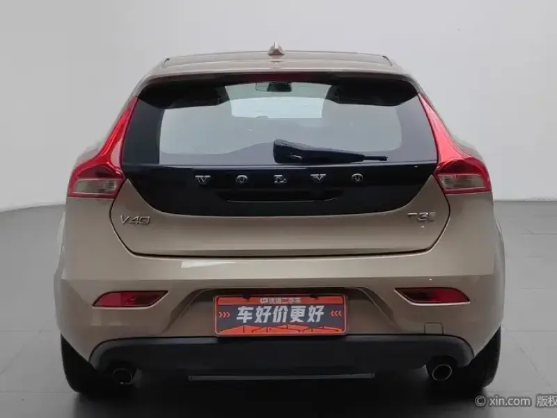 2017 Volvo V40 с пробегом 84 700 км