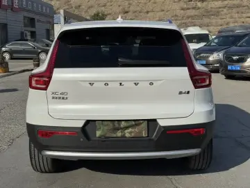 2023 Volvo XC40 с пробегом 81 500 км