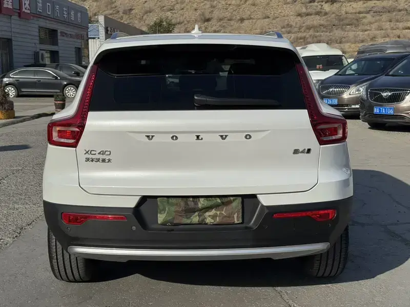 2023 Volvo XC40 с пробегом 81 500 км