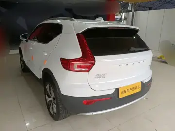 2024 Volvo XC40 с пробегом 74 900 км