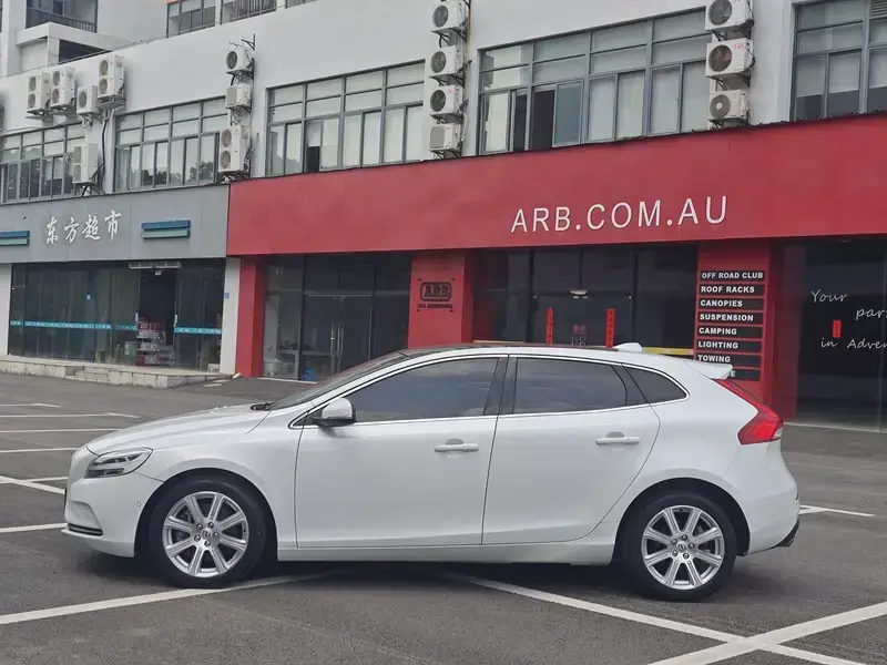 2018 Volvo V40 с пробегом 73 000 км