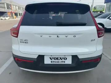 2024 Volvo XC40 с пробегом 73 000 км
