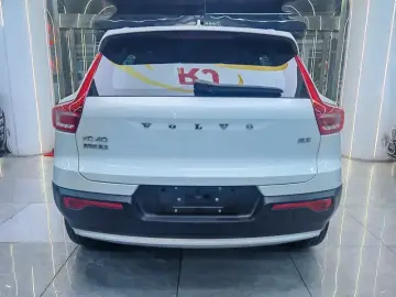 2025 Volvo XC40 с пробегом 16 800 км