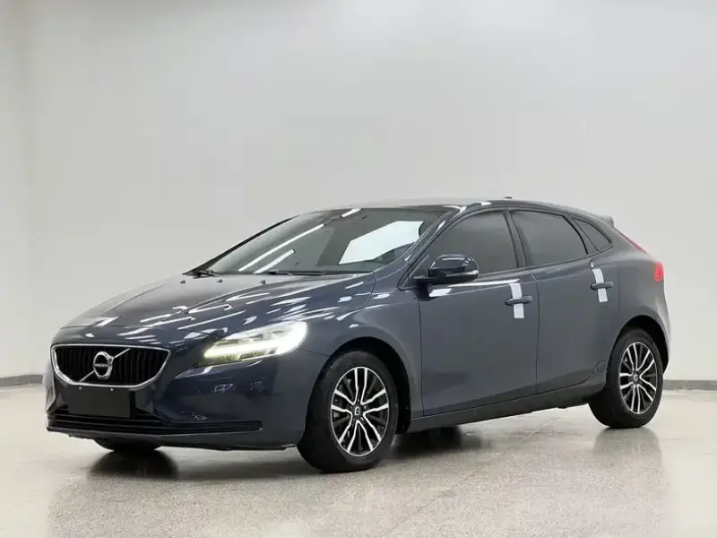 2018 Volvo V40 с пробегом 68 000 км