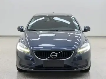 2018 Volvo V40 с пробегом 68 000 км