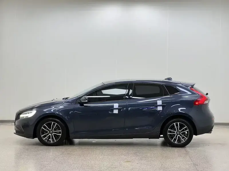 2018 Volvo V40 с пробегом 68 000 км